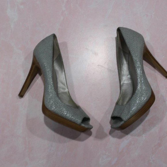 Calvin Klein Cora Blue Speckled Leather Square Toe High Heels sz 7 - Picture 2 of 10